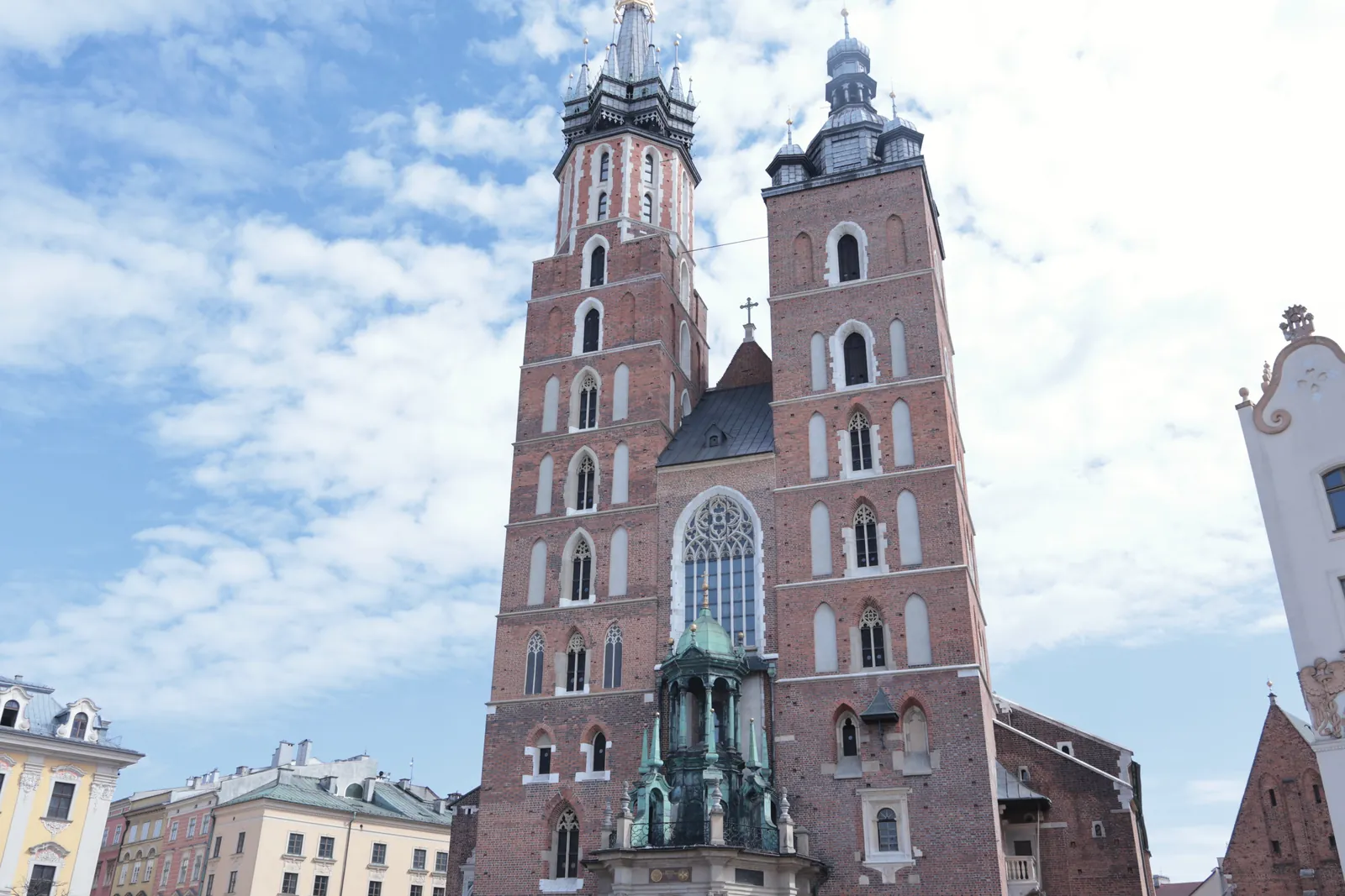 St. Mary's Basilica in Krakow captured with a Canon EOS R50 on a sunny day.