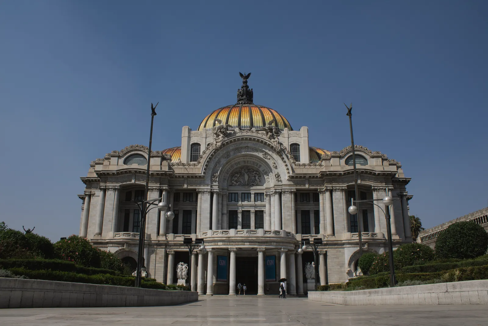 Exterior view of the stunning Palace of Fine Arts, a landmark in Mexico City.