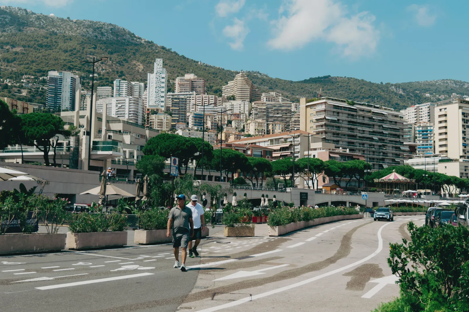 A vibrant view of Monte Carlo showcasing luxury architecture and Mediterranean charm under a sunny sky.