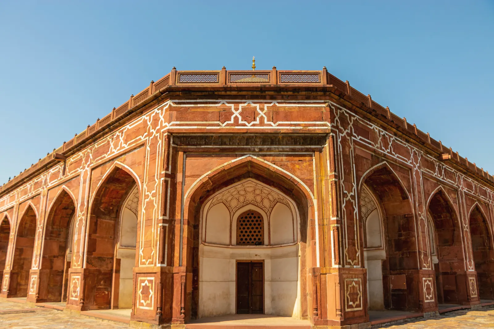 Explore the intricate design of Humayun's Tomb in New Delhi, a UNESCO World Heritage Site.