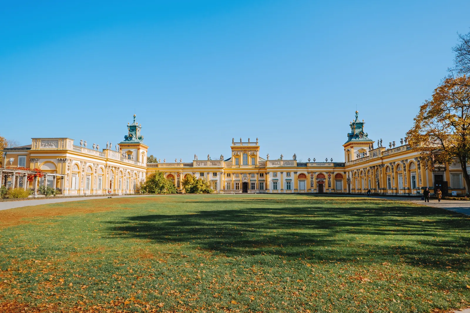 Experience the grandeur of historical Wilanów Palace with its stunning baroque architecture and expansive lawns.